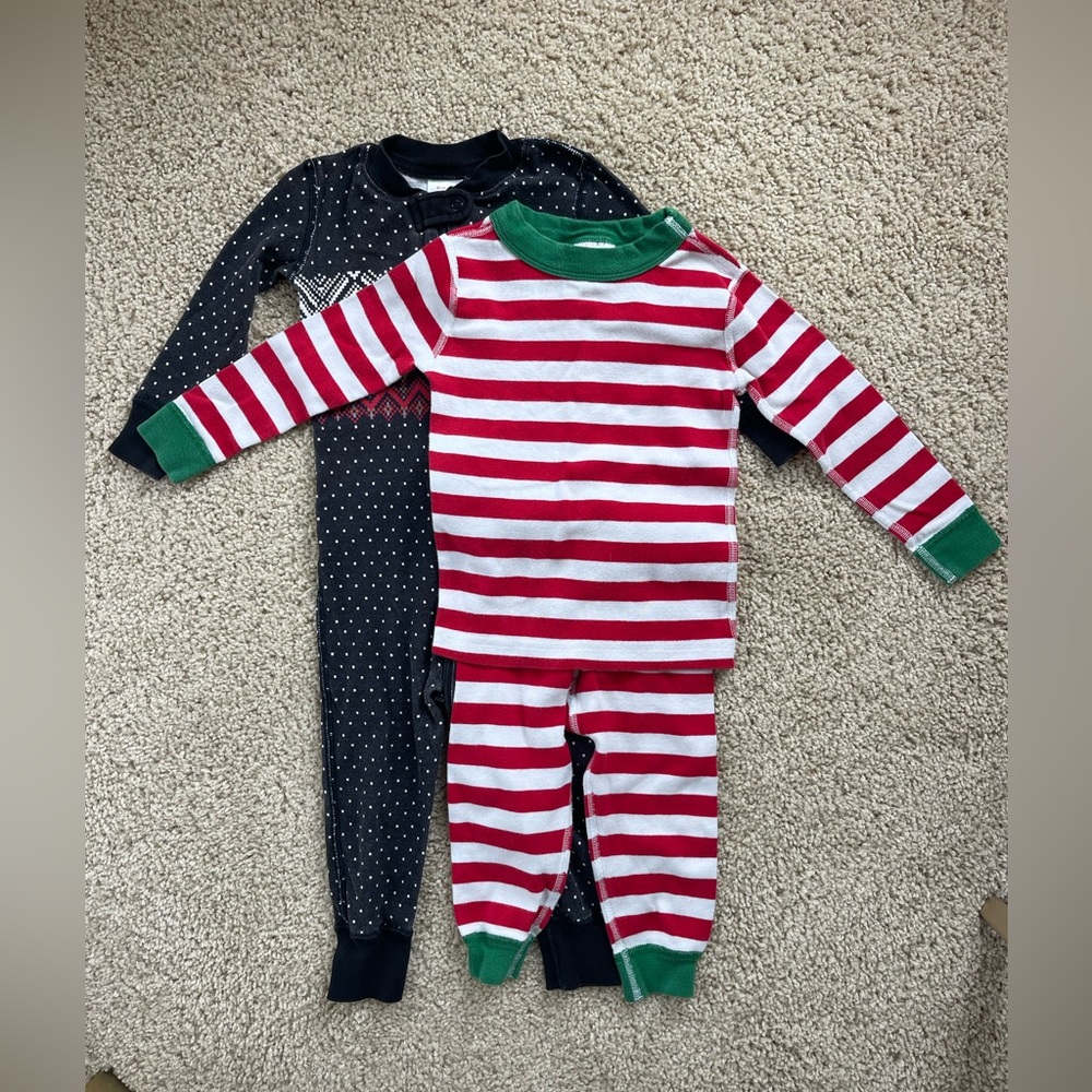 Hanna Anderson Christmas pajamas bundle 2T
